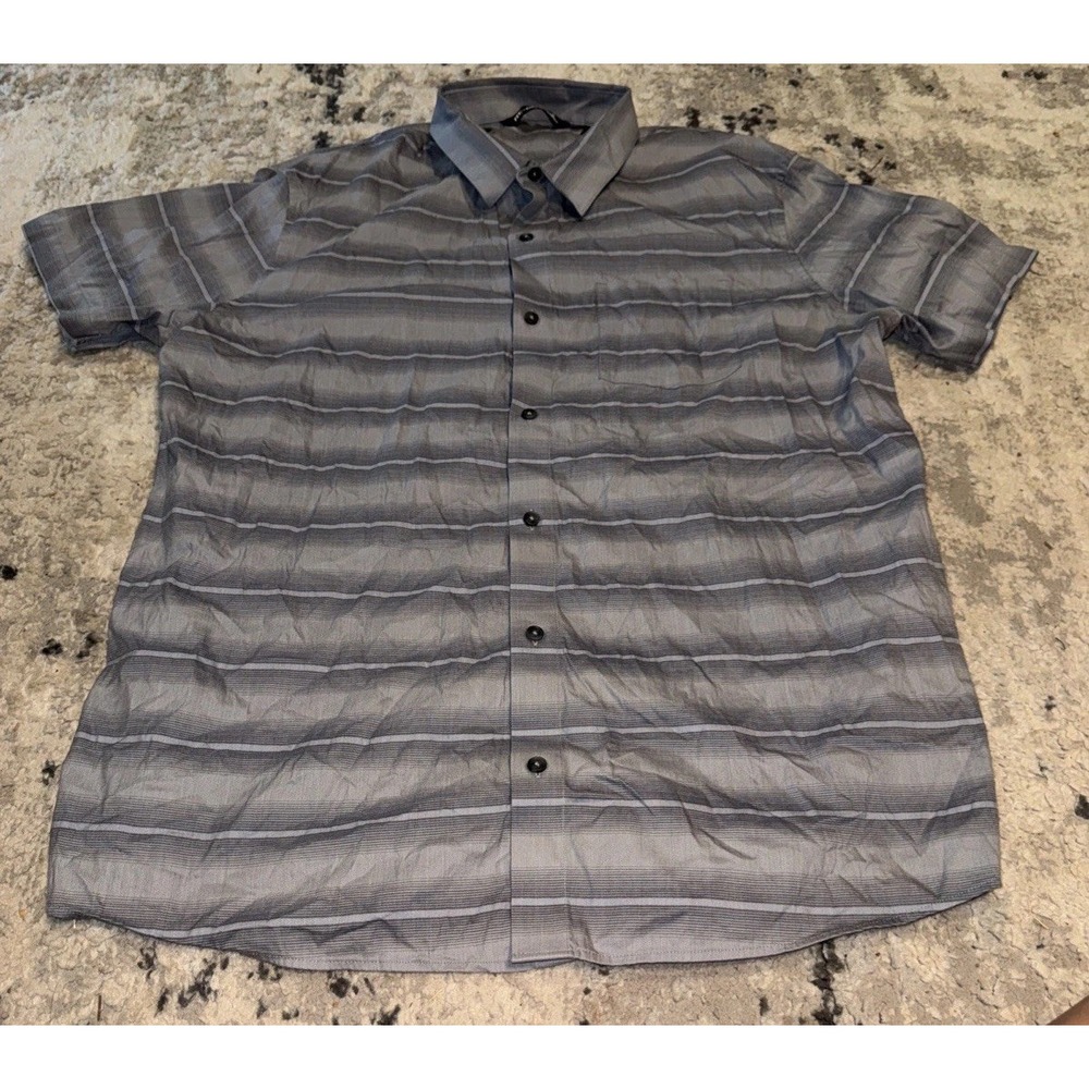 Travis Mathew Button Down Gray Stripe Mens Shirt Sz XL X-Large Short Sleeve